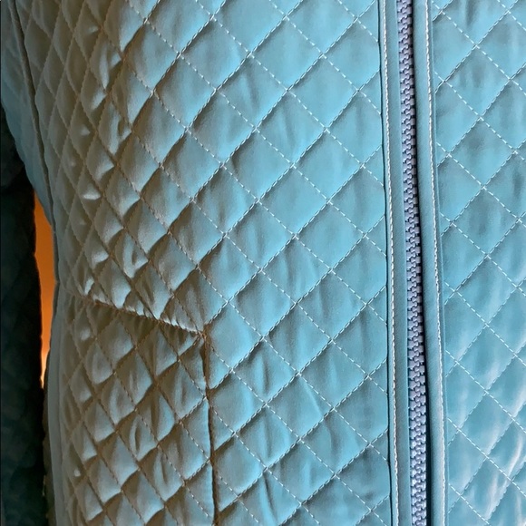 Like New reversible quilted jacket! - Picture 3 of 4